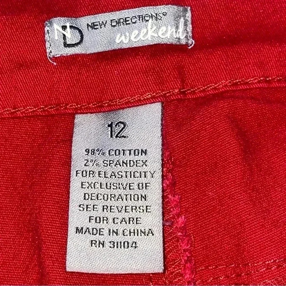 New Directions Weekend Stretch Red Jeans Size 12 - Picture 4 of 16